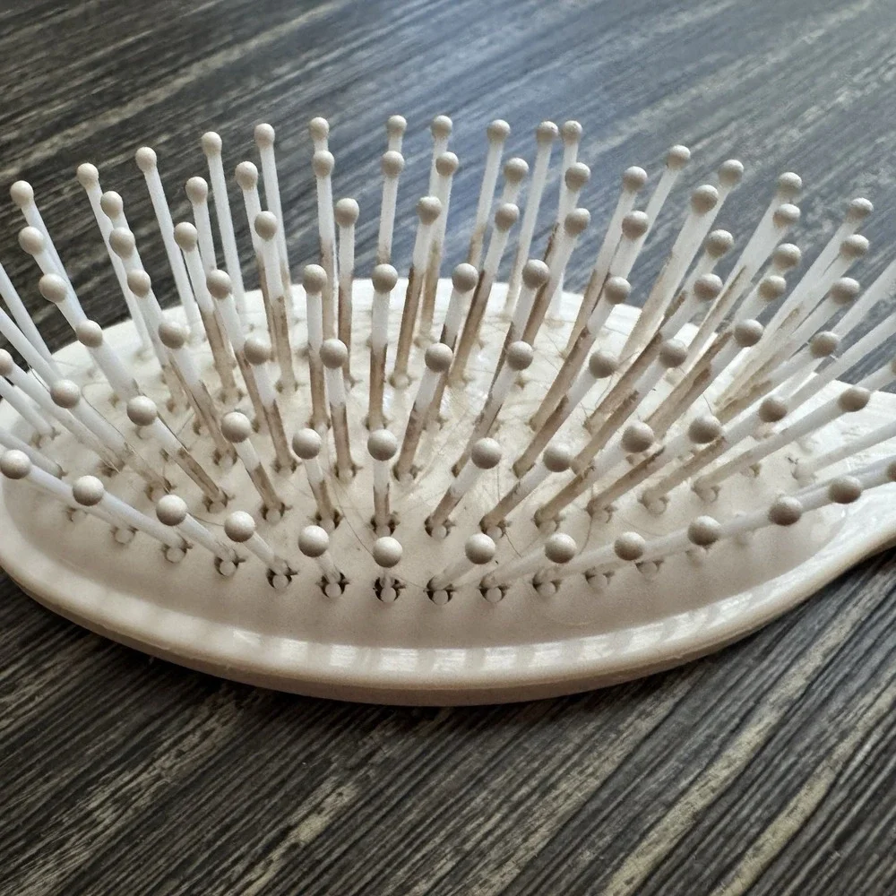 Vintage Estee Lauder White small oval 6.5